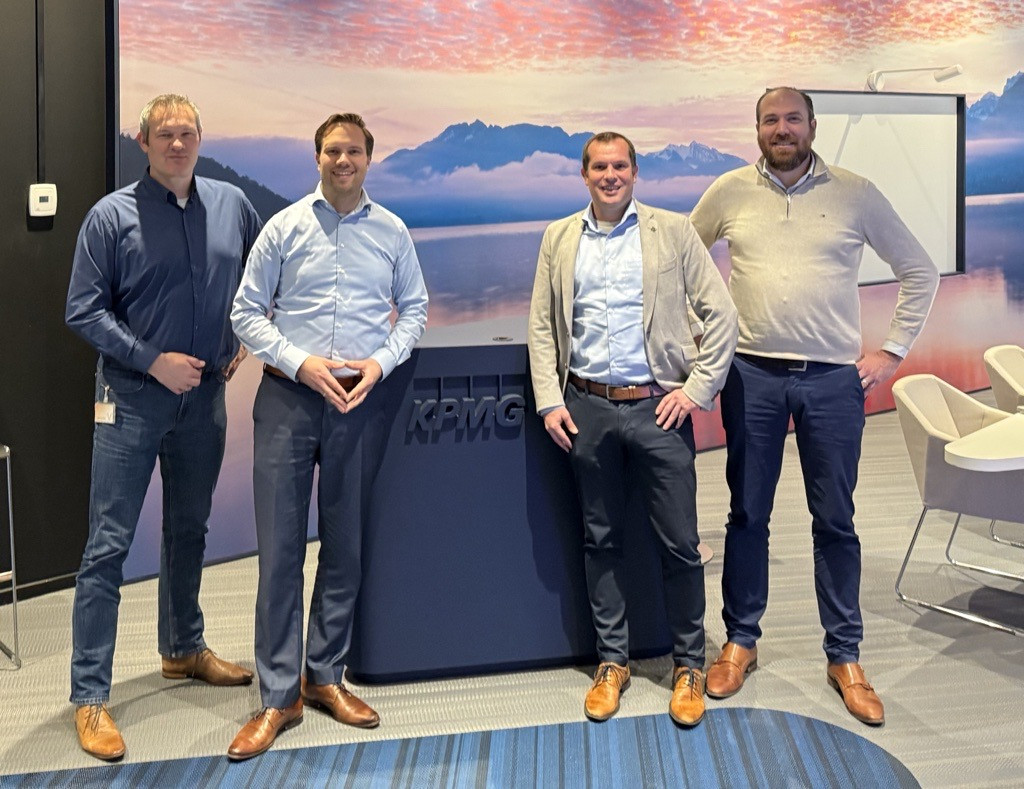 KPMG en Unica ICT Solutions personen voor desk